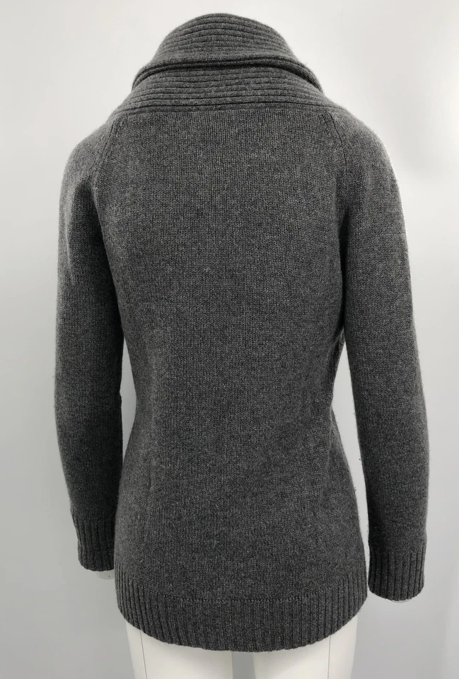 Cárdigan largo con botones gris tejido cachemir etiqueta negra Derek Lam talla M Foto 3 de 4