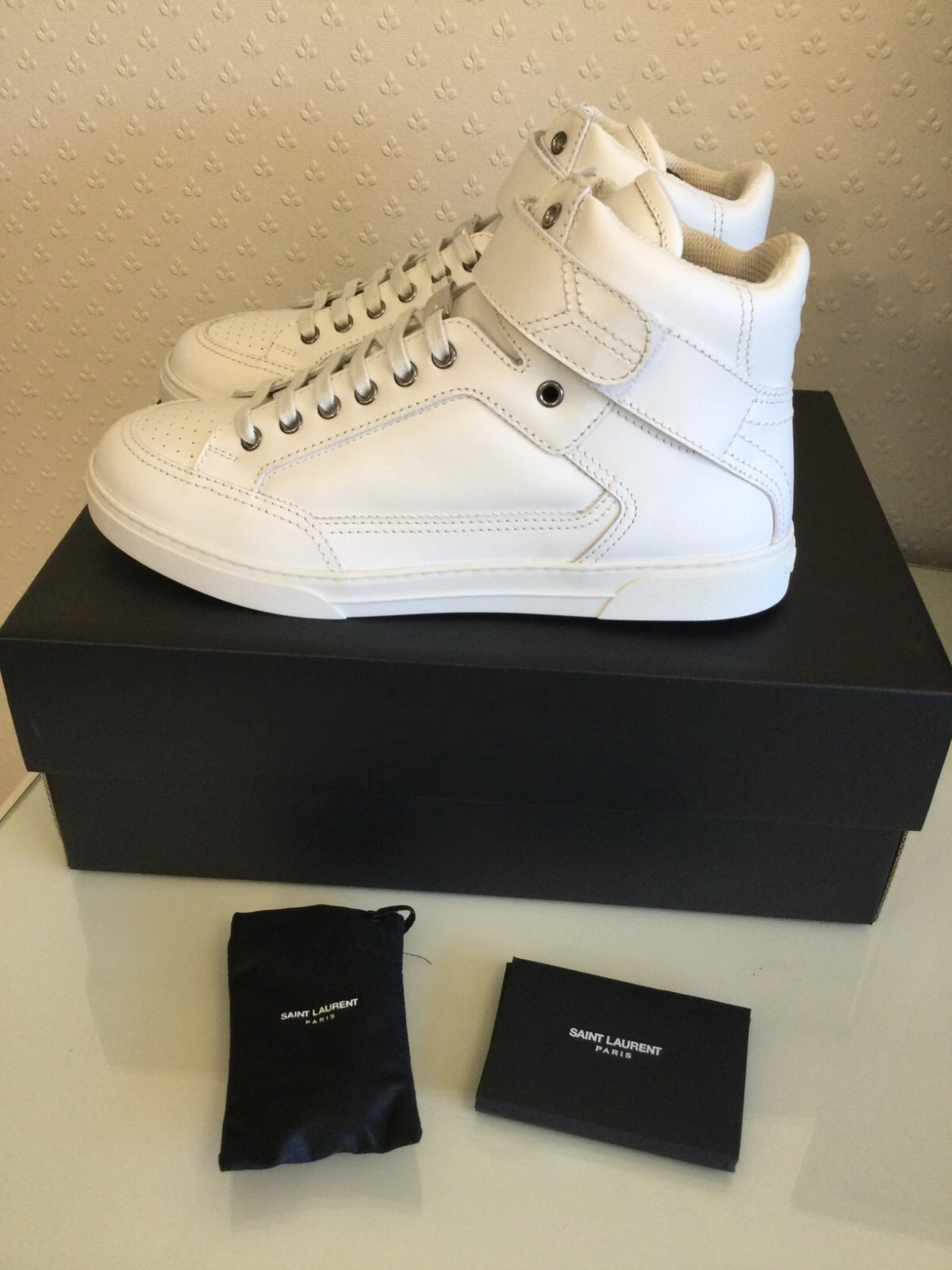 Baskets Saint Laurent UK 8 neuves dans leur boîte prix de vente conseillé 865