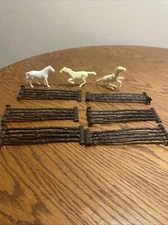 Lot Of VINTAGE MARX Horses And Fencing 9 Pieces Total A1