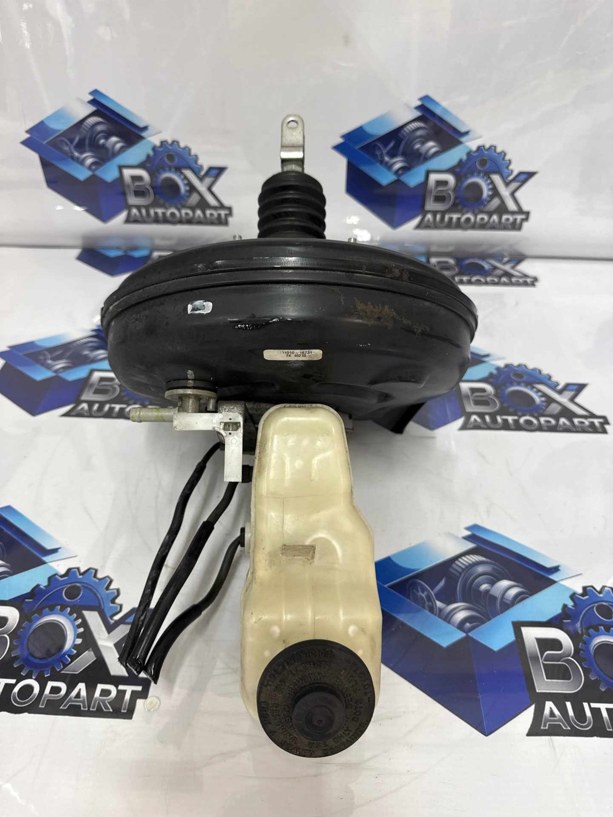2009-2013 TOYOTA COROLLA Power Brake Booster w/ Master Cylinder OEM