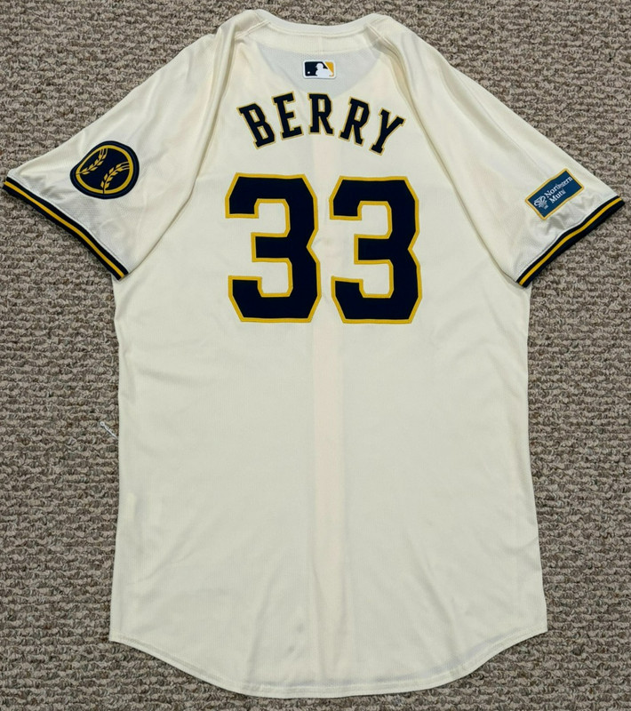 BERRY SIZE 42 #33 2024 MILWAUKEE BREWERS CREAM "GAME USED" JERSEY $250 MLB