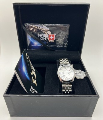 Swiss Light Quartz Women s Wristwatch NIB Silver Tone w/Light Glow Second Hand