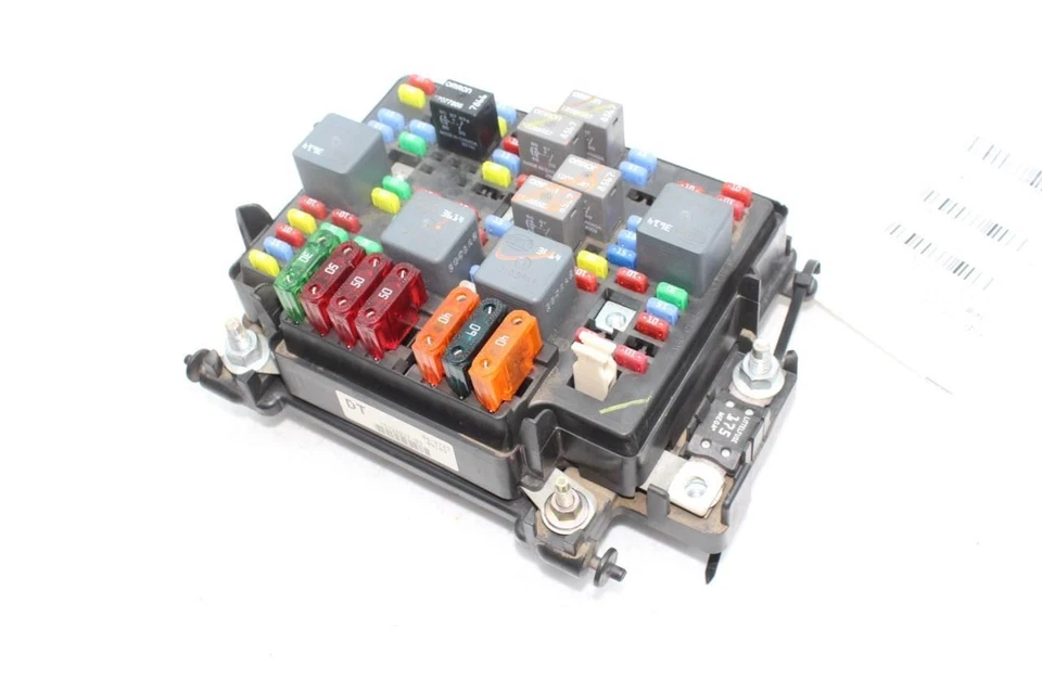 Engine Fuse Box 6.6L Diesel Fits 01-02 SIERRA 2500 PICKUP 71917 - Image 4 of 4