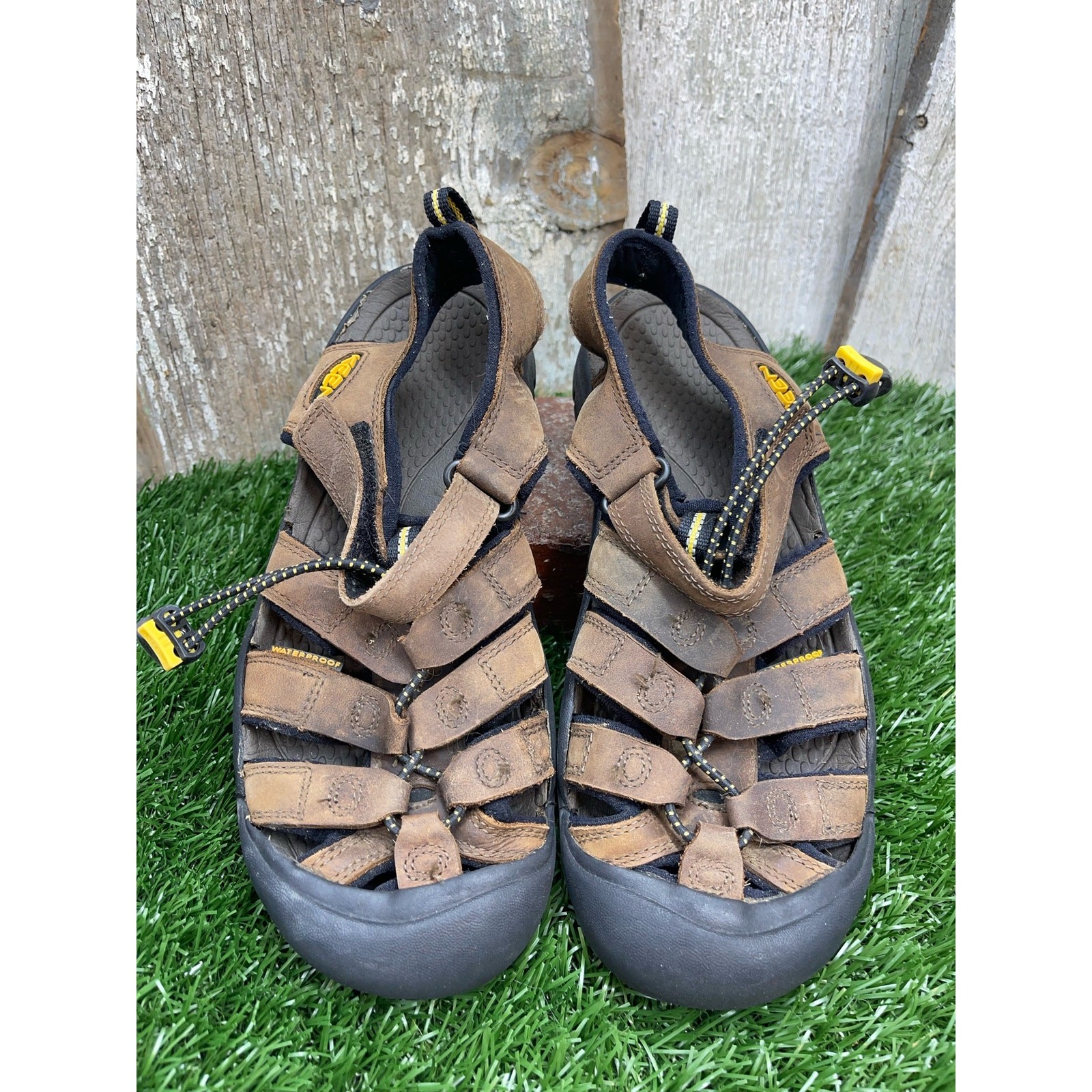 Scarpe da acqua Keen in pelle giovani 5