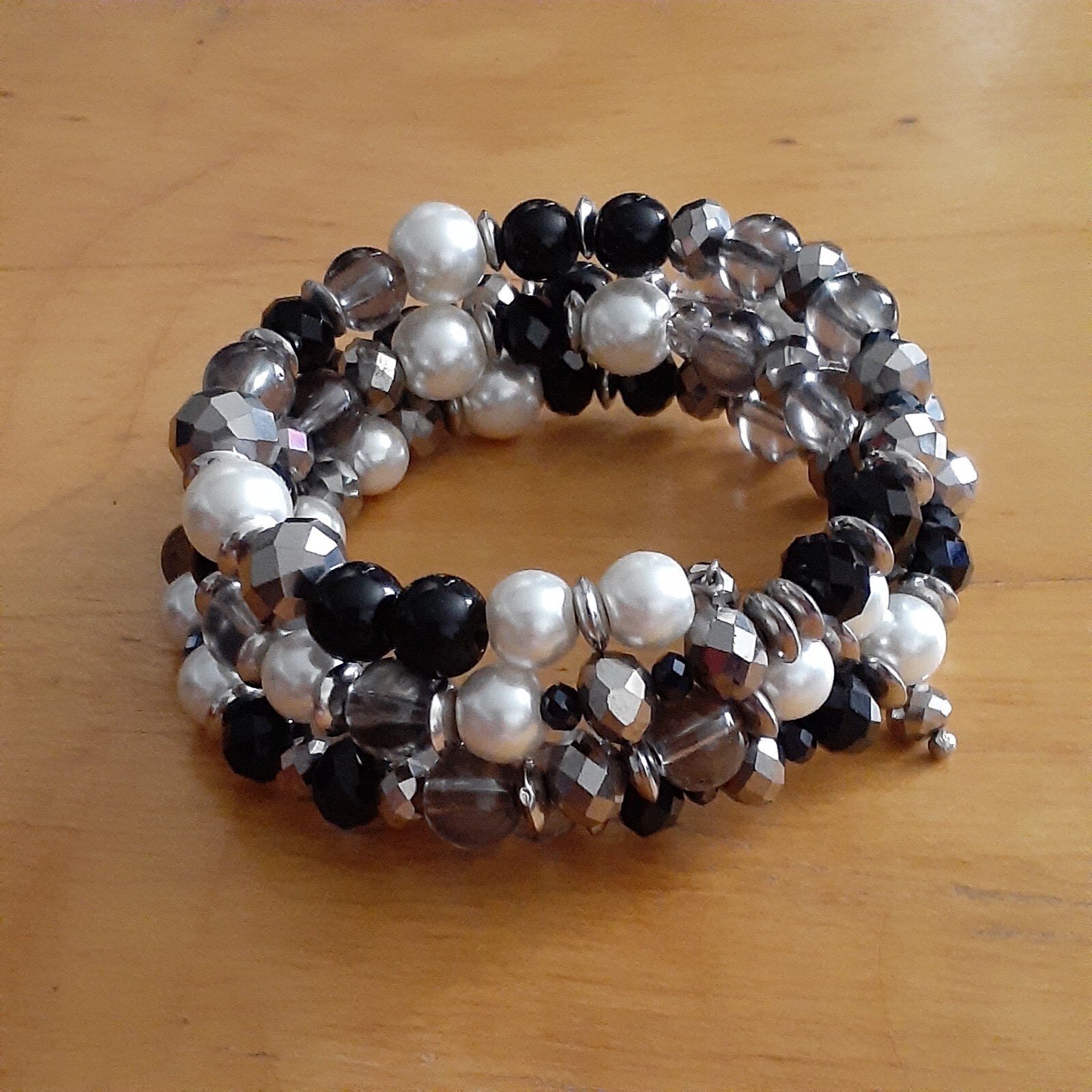 Vintage Memory Wire Bracelet Assorted Faceted Mir… - image 4