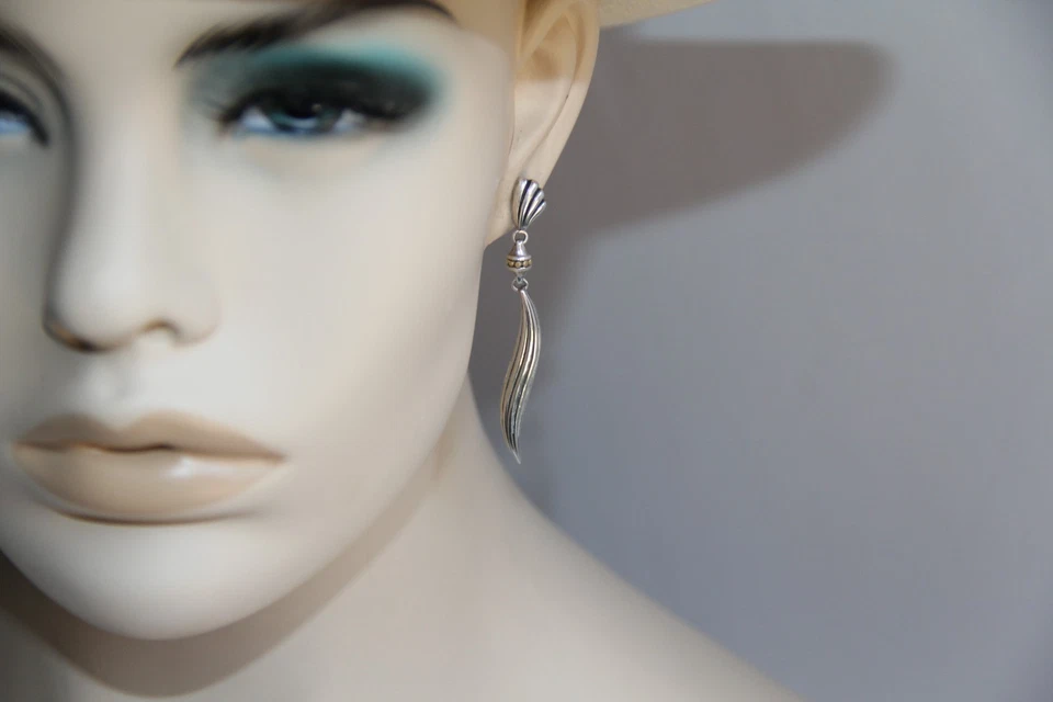 Pendientes Lagos Chi-Chi de plata de ley y oro de 18k de caviar Foto 2 de 4