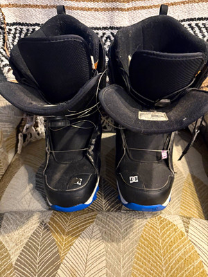 DC Scout Men s Snowboard Boots Size 10 Black/Blue BOA Lacing 302793 2011