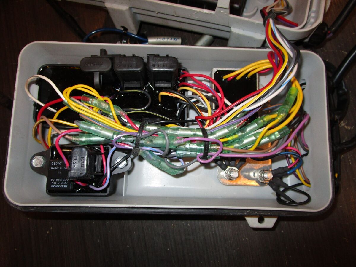 96 SEADOO GSX 800 ELECTRICAL BOX ECU CDI WIRING HARNESS #2 96 SEADOO GSX 800 ELECTRICAL BOX ECU CDI WIRING HARNESS #2