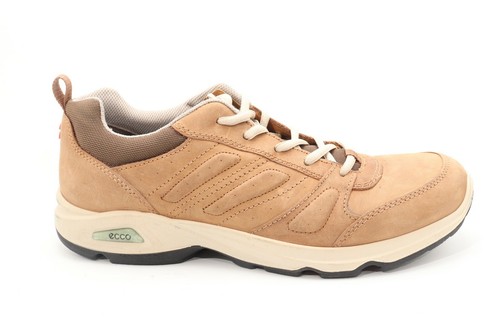 ecco tan sneakers