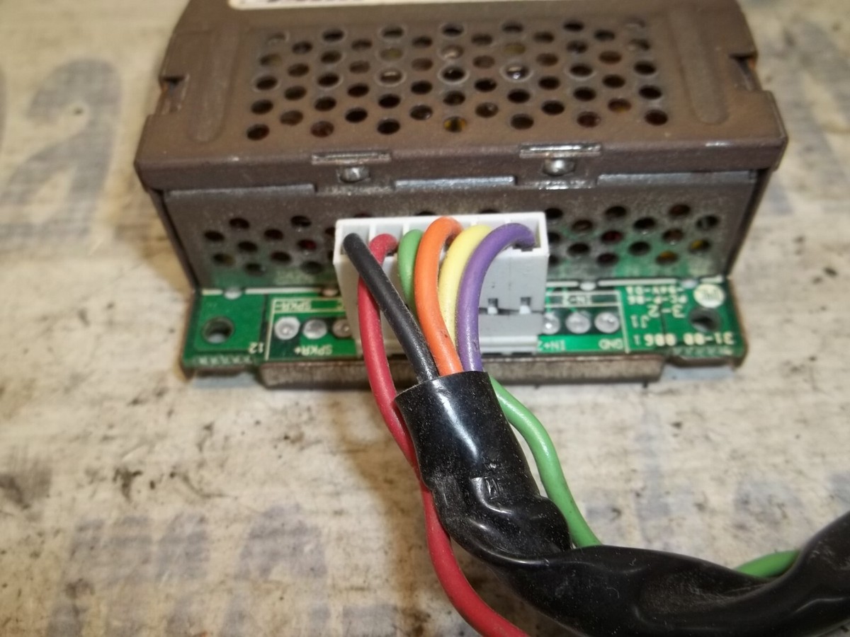 98-02 CADILLAC ELDORADO BOSE REAR SPEAKER AMPLIFIER AMP