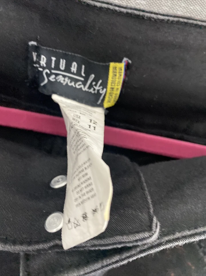 Vaqueros colombianos levanta cola Virtual Sensualidad EE. UU. 12 Mujer Foto 3 de 4