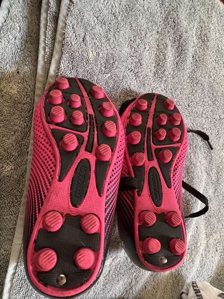 Vizari Cleats Girls Pink Size 10C - Image 4 of 4