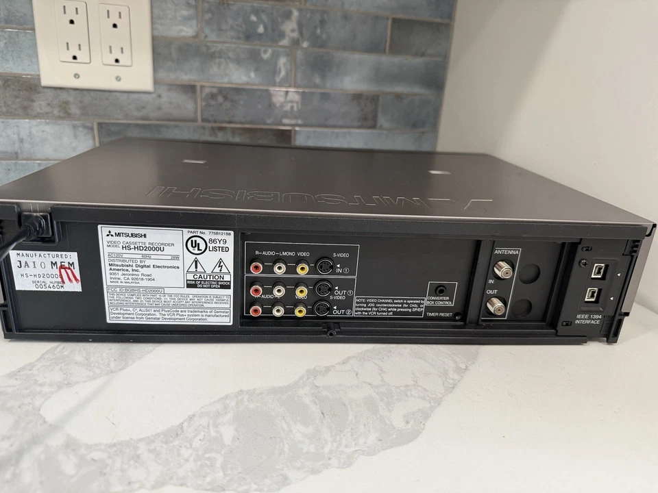 VCR digital de alta definición Mitsubishi HS-HD2000U D-VHS S-VHS VHS con control remoto funciona Foto 2 de 4