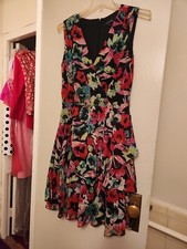 Tahari floral tiered dress size 4 nwot