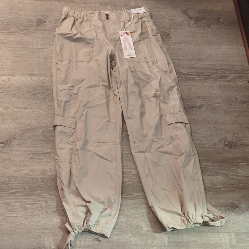 Regeneration by celebrity pink khaki mid rise cargo joggers size large