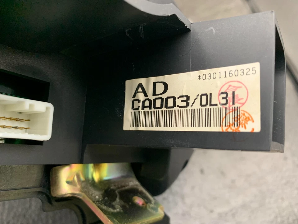 * Cuadro de instrumentos velocímetro Nissan Murano 2003 3,5 L 6 cilindros 157.491 millas tracción delantera Foto 3 de 4