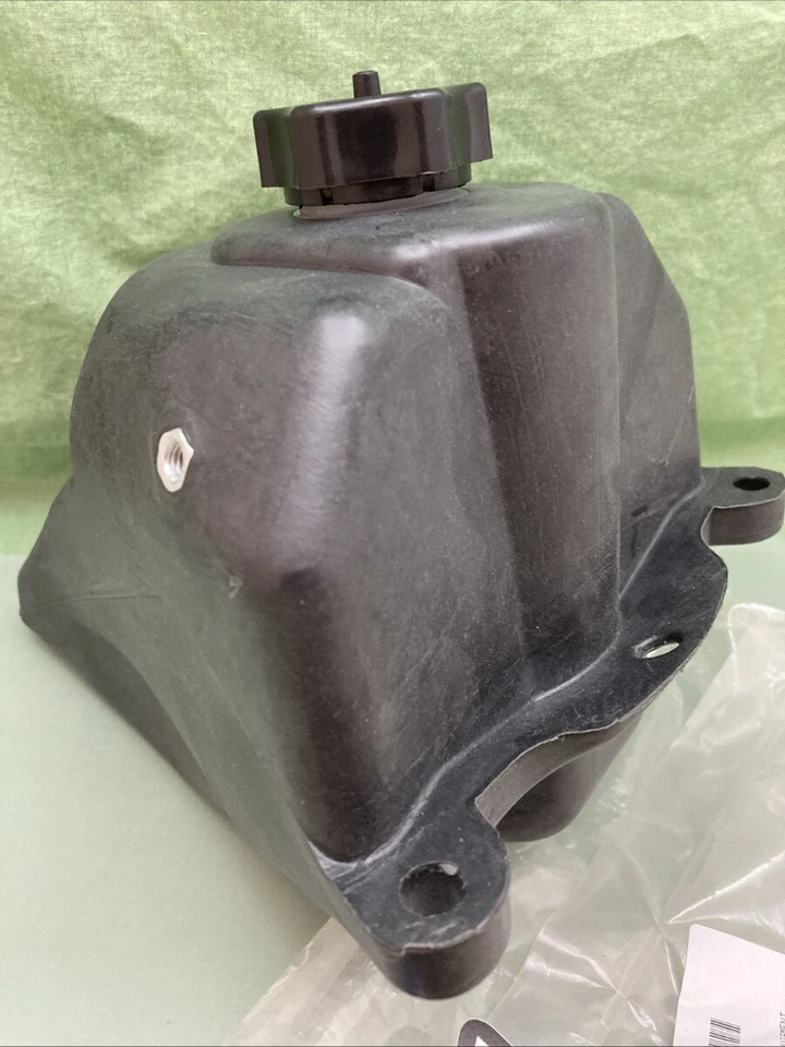 NEW GENUINE SSR A00249-12-00 FUEL TANK (BLACK) - Изображение 2 из 4