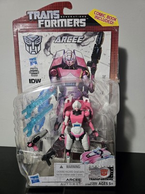 Transformers Generations Thrilling 30 - Deluxe Class - Arcee - IDW Comic