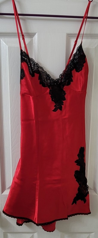 VTG NWOT FREDERICK'S OF HOLLYWOOD Nightie Chemise Slip Red Satin Medium