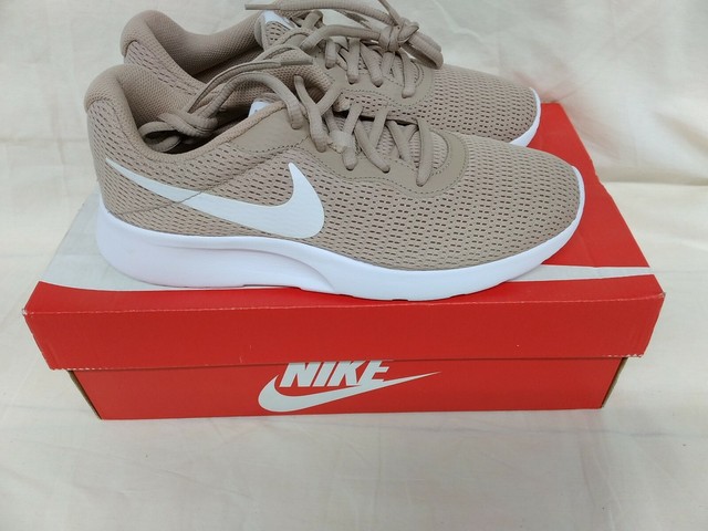 nike tanjun 8