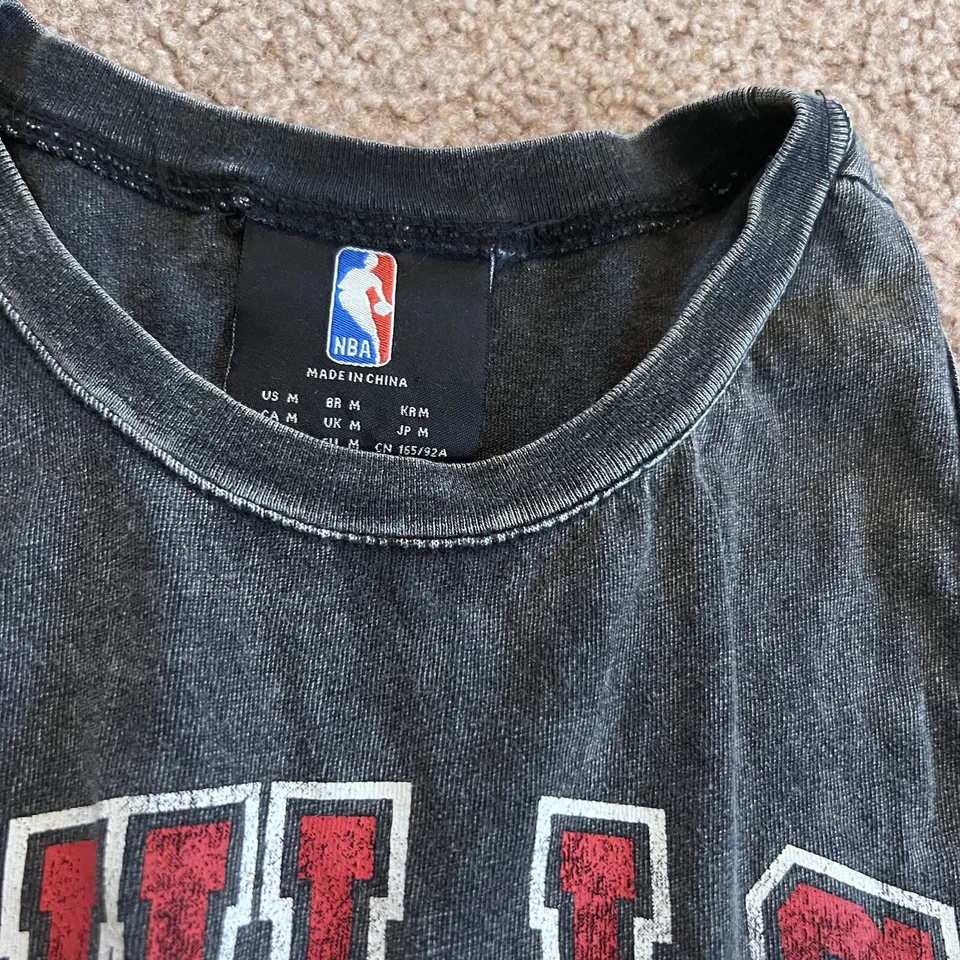 Body para mujer Chicago Bulls talla mediana NBA gris cierre de botones Foto 4 de 4