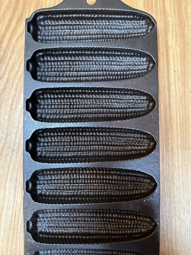Griswold Cast Iron #273 Cornstick Pan 930 Erie PA USA - Picture 4 of 6