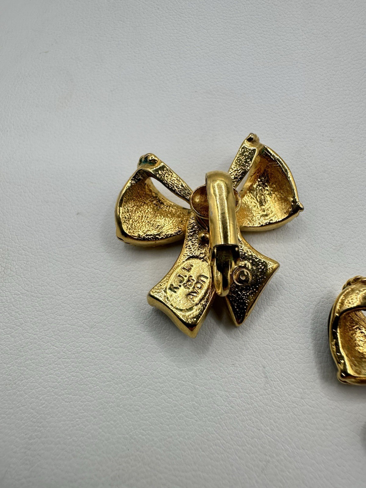 VTG Kenneth Jay Lane KJL Avon Black Enamel Gold T… - image 4