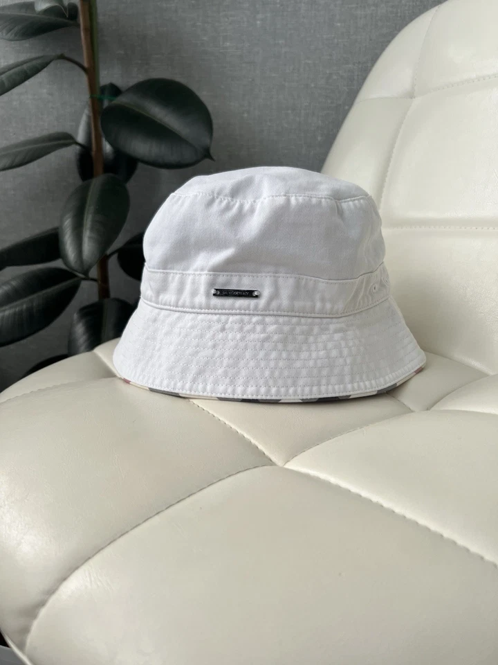 Burberry Sombrero Cubo Reversible Cuadros Nova y Placa Logotipo Blanco Para Hombre Panamá Foto 2 de 4