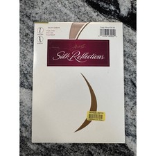 Hanes Silk Reflections Silky Sheer Pantyhose Style 720 Size CD Toasted Buff