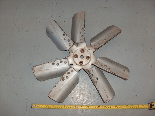1977 GM Vintage 7 Blade 18” Steel Flex Radiator Cooling Fan 367151 / P20058