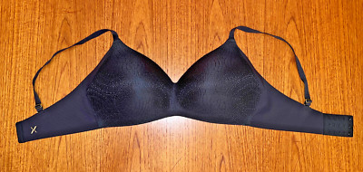 KNIX, Wireless ''Knixy Lace Wing Woman Contour Bra'' In Black, Size 8 (40-42 D/E)