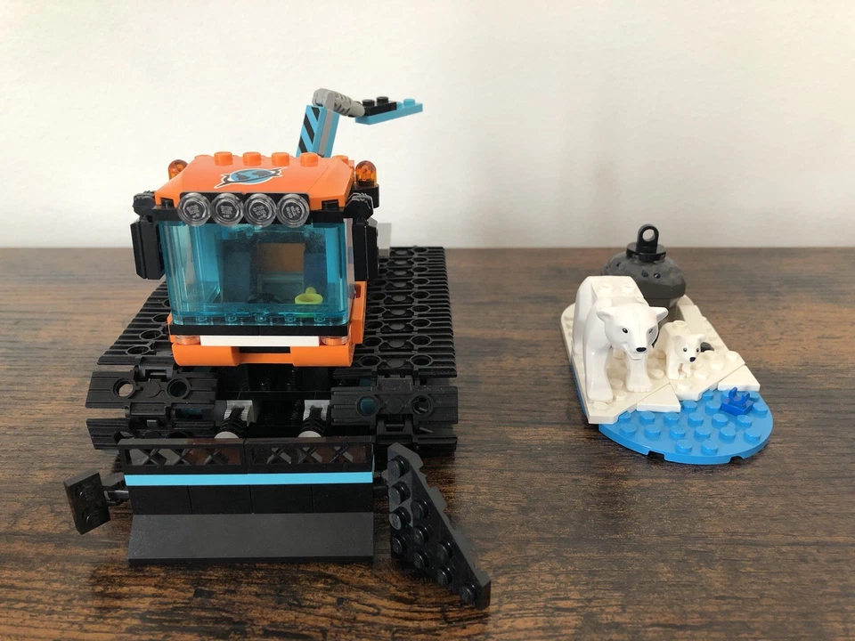 Lego City: Arctic Base Camp (60036) y Arctic Explorer Truck (60378) incompleto  Foto 4 de 4