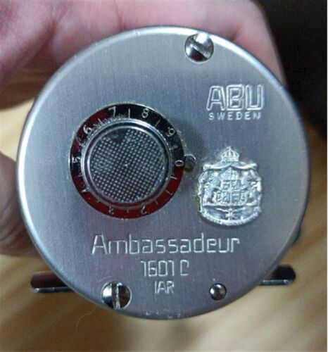 Abu Garcia Ambassadeur 1601C Iar Linkshändige Köderrolle silber sehr gut - Bild 1 von 6