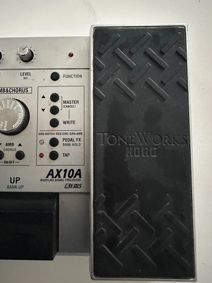 KORG AX10A Electric Acoustic Guitar Multi Effect Pedal Fonctionne Rare Toneworks - Photo 4/4