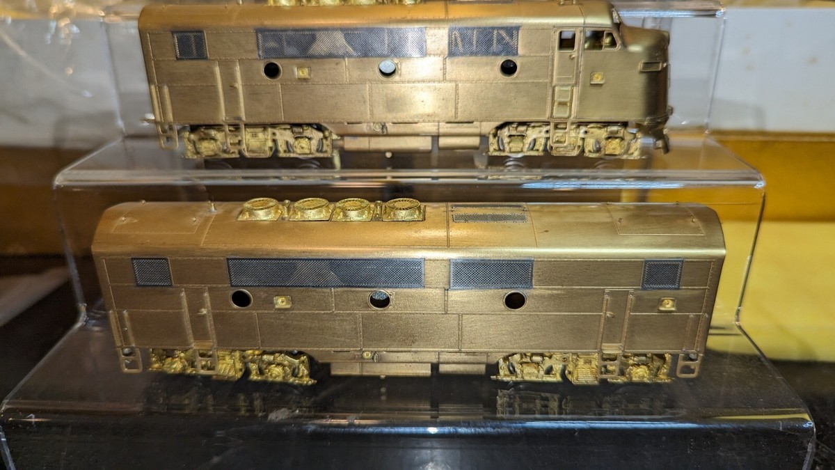 Oriental Limited by Samhongsa EMD F3A&B Phase 1 1500HP both