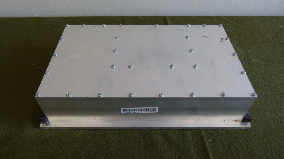 Tyco Electronics M/A-Com HPA AM42-0051-000193 RF Modulator - Изображение 2 из 4