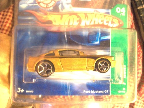  FORD MUSTANG HOT WHEELS T-HUNT TREASURE HUNT Diecast NEW 40th Ann. Small pack. - Afbeelding 1 van 3