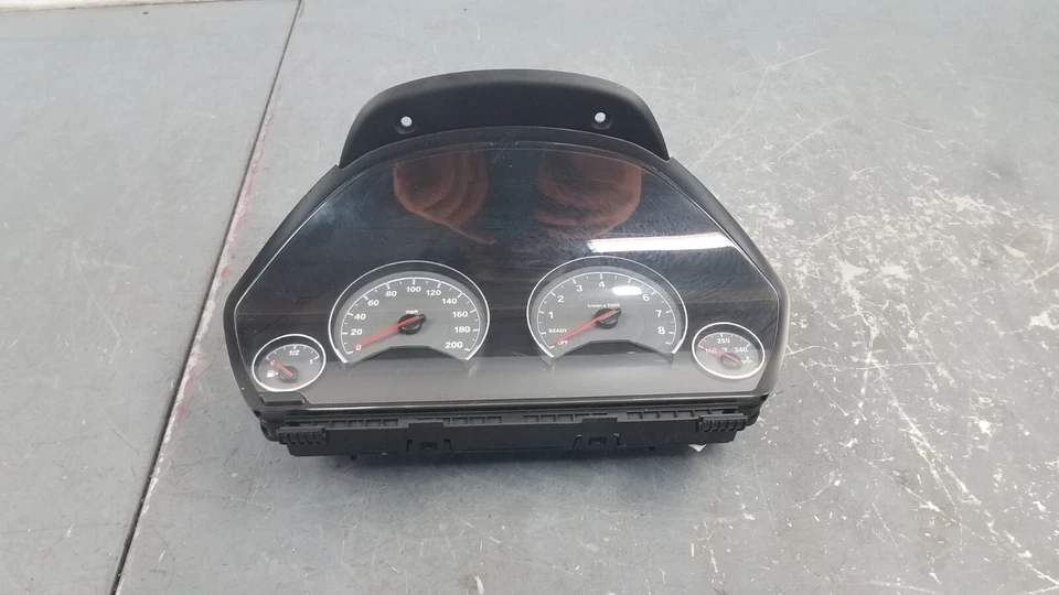 BMW M4 F82 2017 calibre clúster #9136 A6 Foto 2 de 4