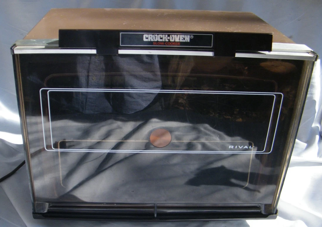 VINTAGE RIVAL Crock Oven Slow Cooker 350 Watts Model 3950 Rare