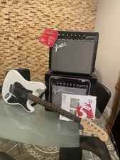 Electric Guitar Fender Squier Strat Affinity And Fender Amp