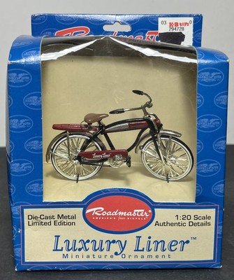 Roadmaster Luxury Liner 1940s Die-Cast Bicycle Miniature Christmas Ornament 1:20