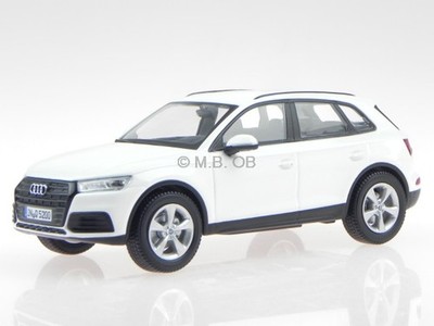 Audi Q5 2017 ibis weiss Modellauto 5631 iScale 1:43