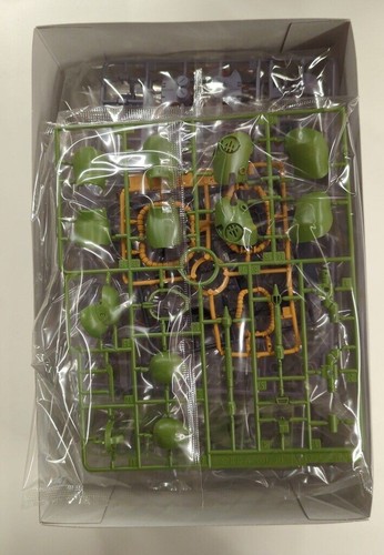 BANDAI RE/100 1/100 MS-06FZ ZAKU II FZ Custom Gundam Plastik Modellbausatz - Bild 4 von 4