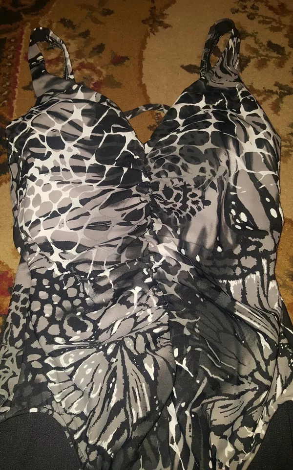 Nuevo con etiquetas Traje de baño de una pieza verde aguamarina pequeño 4/6 negro gris leopardo escalera trasera Foto 2 de 4