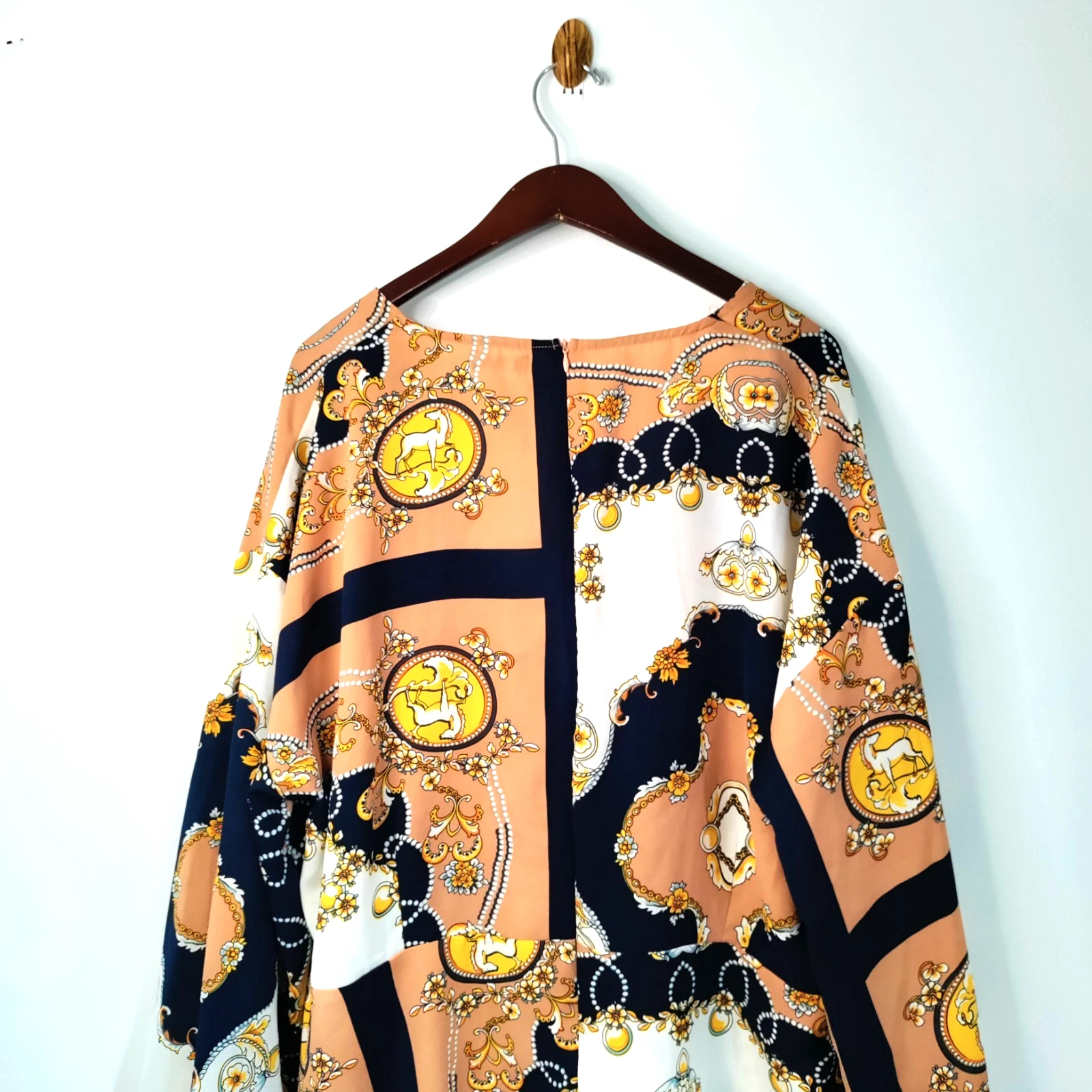 VERSACE Abito Boohoo abito tuffo stampa catena skater oro navy donna 18 arte da indossare boho