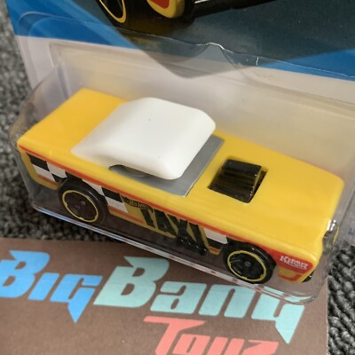 Hot Wheels Small Bloc Yellow Taxi #7 Mainline 2025 Case A (In