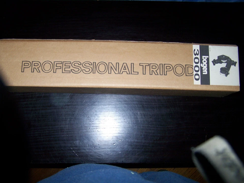 Bogen 3001 Professional Tripod with 3025 Tripod Head - Image 2 of 4