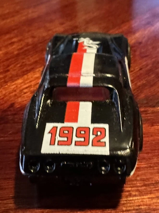 Corvette Matchbox 1992 en negro con logotipos de Chicago White Sox. Escala 1:64 Foto 4 de 4
