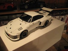 Exoto  1:18  RLG 18100 Porsche 935 Turbo weiß White  Full Set Perfekt