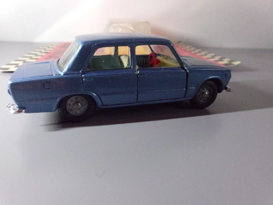 MERCURY Fiat 124 berlina scale 1/43 Made in Italy RARO - Immagine 4 di 4